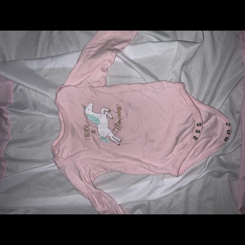 5 Baby Shirts - Picture 4 of 5